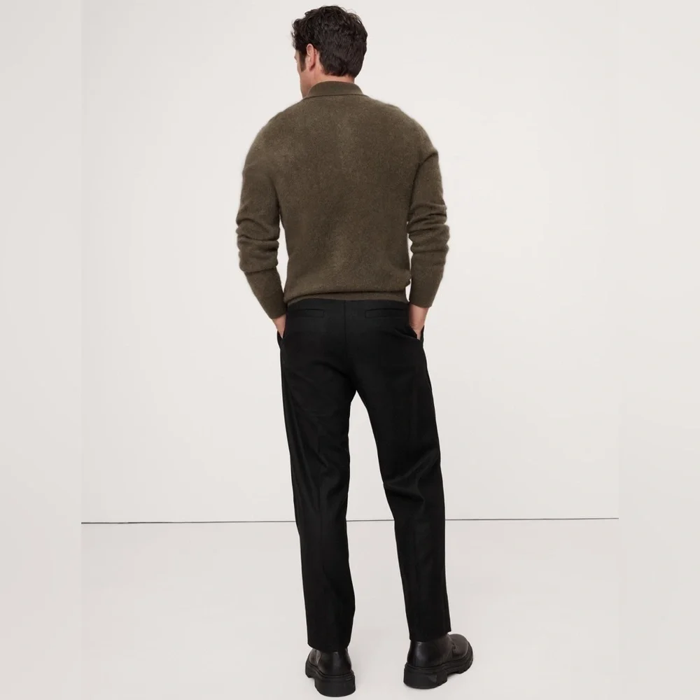 NWT! Banana Republic Men’s Wool Blend Pleated Pant - Multiple Sizes 🩷